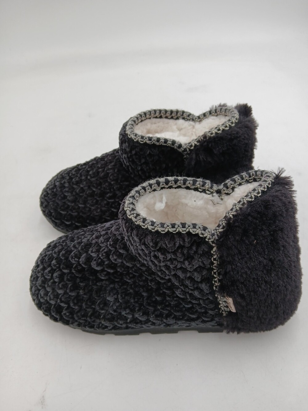 Muk Luks Slippers Womens Black Faux Fur Bootie House Shoes Cozy Size 8W